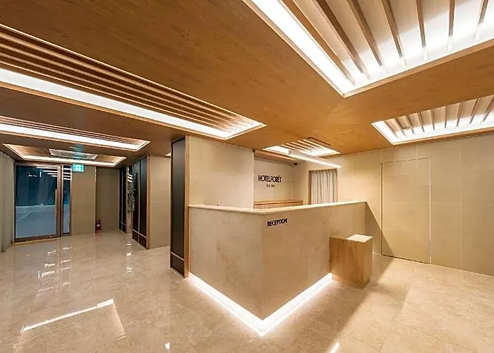 Hotel Foret The 3*